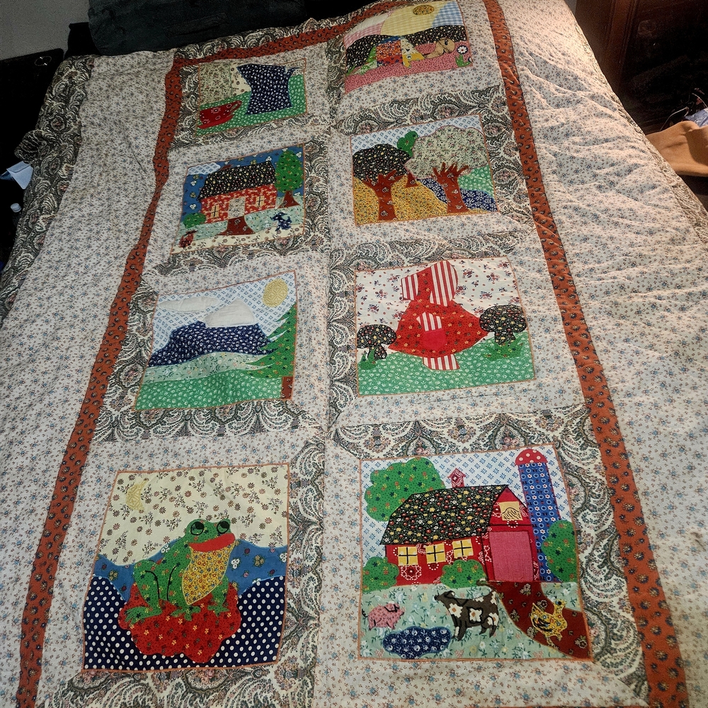 Charming Farmhouse Patchwork Quilt with Rustic Colors